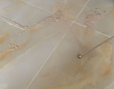 利津瓷砖空鼓维修公司分享粘合剂选择不当在瓷砖铺贴过程中可能导致以下问题