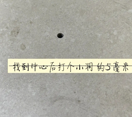 利津瓷砖空鼓维修公司专业解答在瓷砖铺贴过程中，如果砂料搅拌不均匀，将会带来以下问题